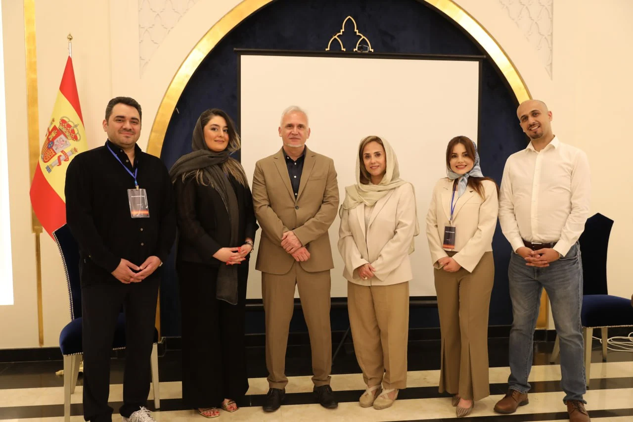 مهاجرت به اسپانیا با ایمی اسپات